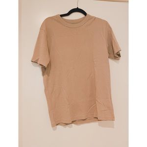 Men’s brand new w/o tags, brown Uniqlo tshirt